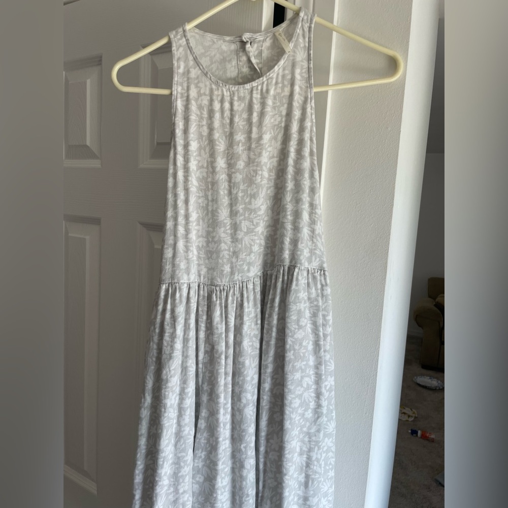 Rylee+Cru dress. Fits like a sm. Preg friendly. Heavier weight linen. Pockets!